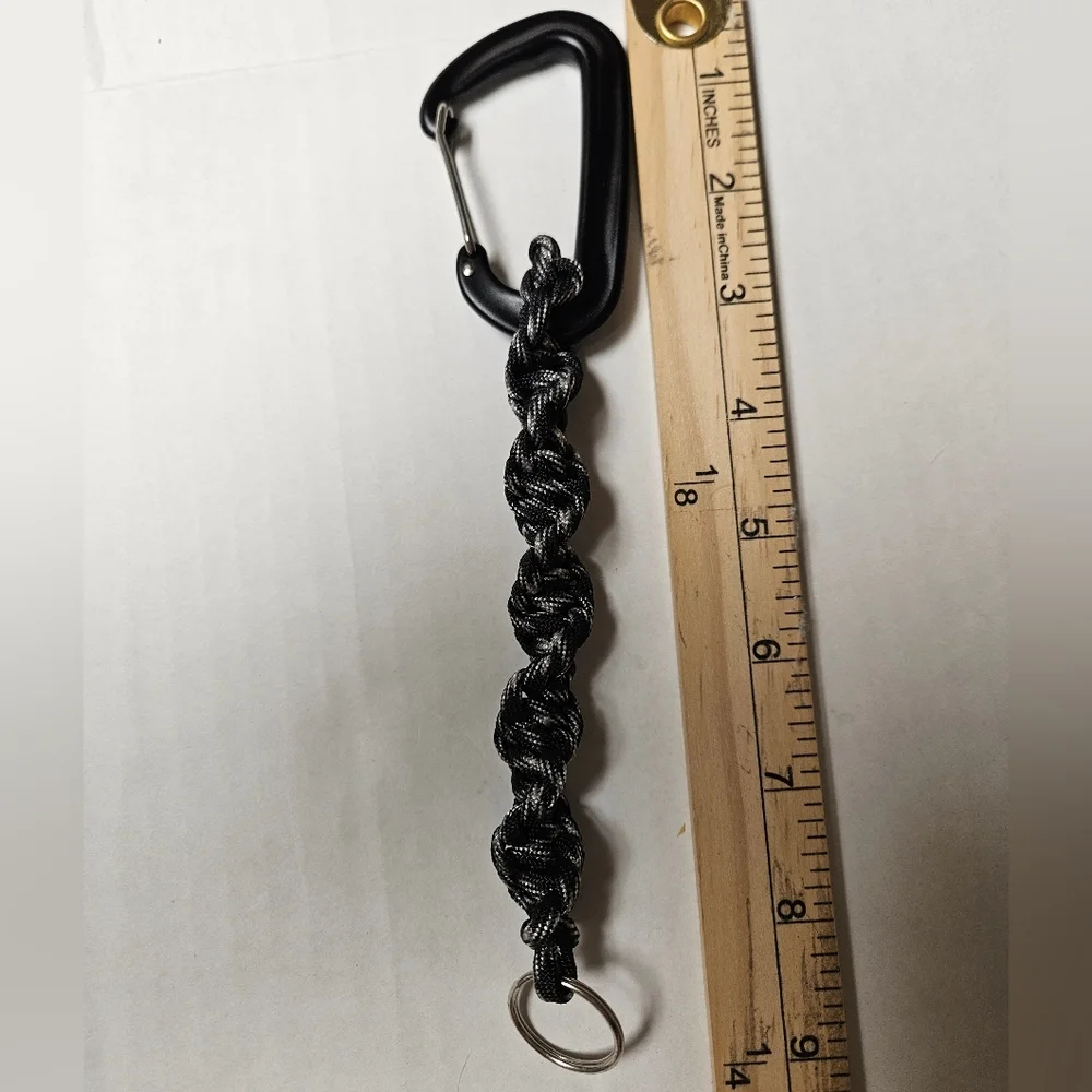 Paracord Carabiner Keychain 550 Cord Black‎ - White